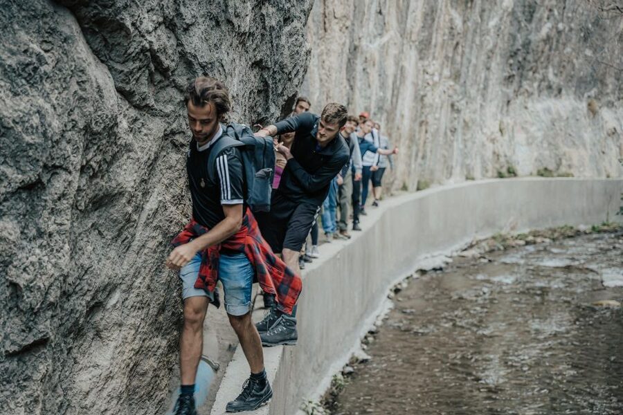 Granada: Los Cahorros Guided Afternoon Hiking Tour - The long hanging bridge and the rocky return route