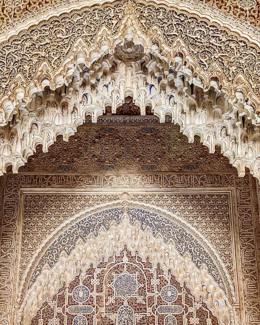 Granada: Private Full Alhambra Tour with Nasrid Palaces - A short break, then Alcazaba: fort views that make Granada feel close