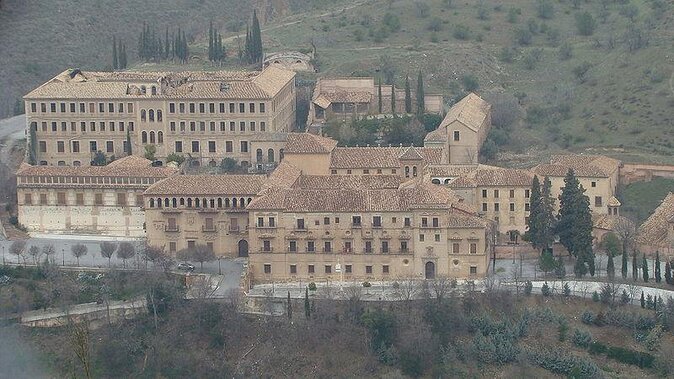 Granada's Hidden Treasures: Albayzin and Sacromonte Walking Tour - Key highlights you should not miss