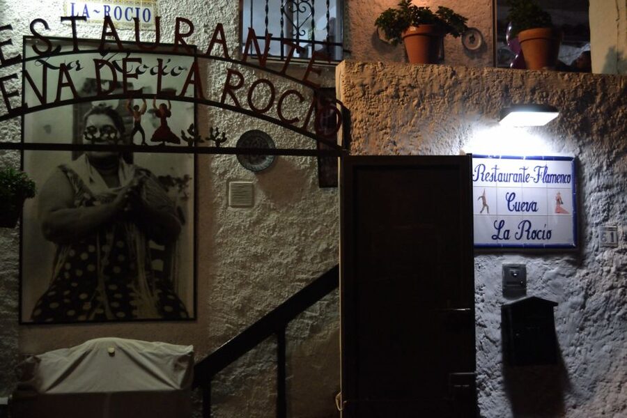 Granada: Sacromonte Caves Flamenco Show - How the Albayzin walk connects to the story behind flamenco
