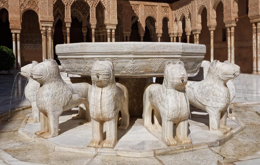 Granada: Tour of Alhambra, Generalife, and Nasrid Palaces - Generalife Gardens: water sounds, sources, and calm views