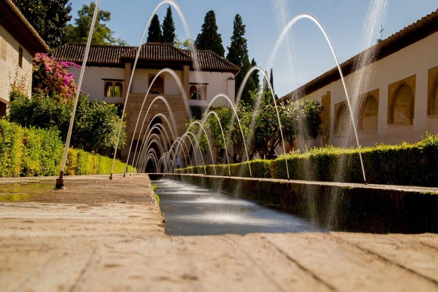 Granada: Tour of Alhambra, Generalife, and Nasrid Palaces - How your guide turns Alhambra into something you remember