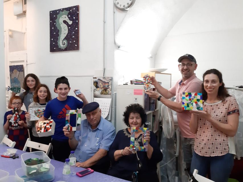 Guided Gaudí’s Trencadís Mosaic Workshop in Barcelona - Pickup timing, travel logistics, and how to bring it home