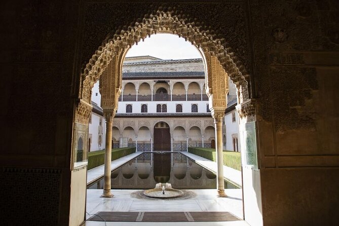 Guided Walking Tour of the Alhambra in Granada - Granada’s Alhambra Tour: what you’re signing up for