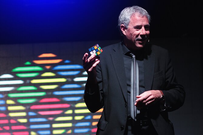 House of Illusion Magic Show with Drinks - Dinner and drink packages: what you get and how to choose wisely