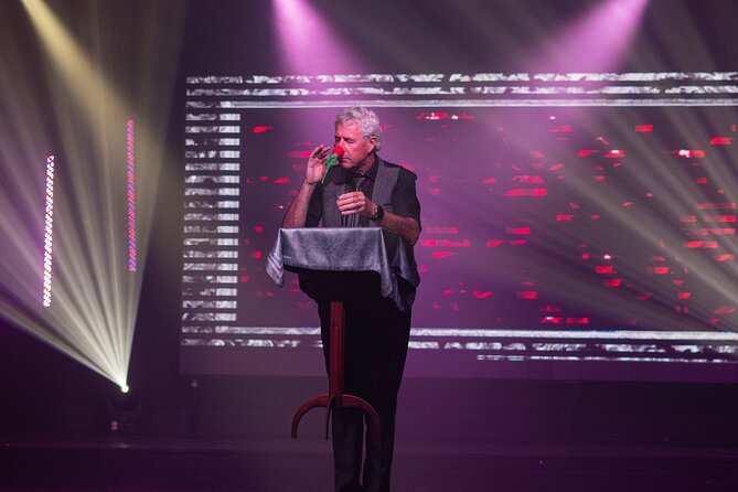 House of Illusion Magic Show with Drinks - When to book: matching your showtime to your dinner expectations
