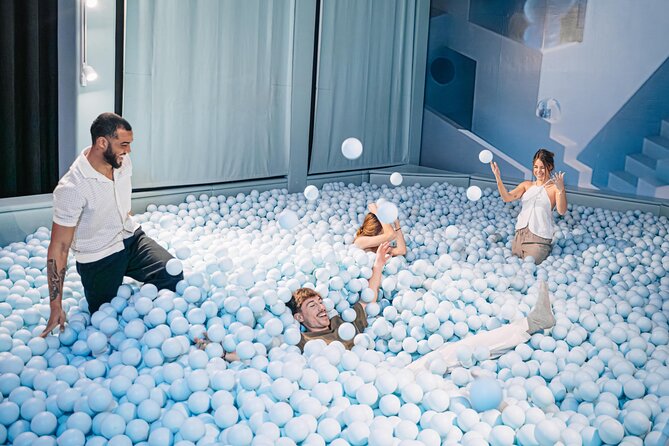 IKONO: a Unique Sensory and Photographic Experience - What IKONO Madrid is really like: sensory art you can use
