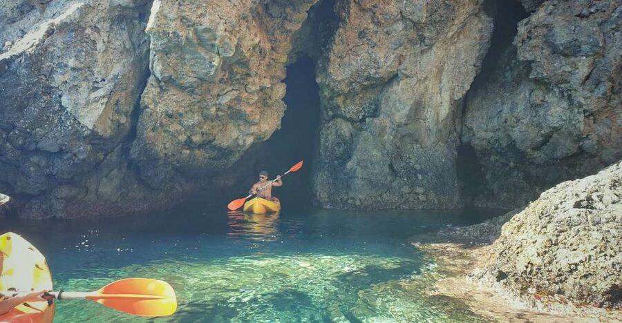 La Herradura: Maro Cliffs Kayak and Snorkeling Tour - Why the Maro-Cerro Gordo cliffs feel different from a kayak