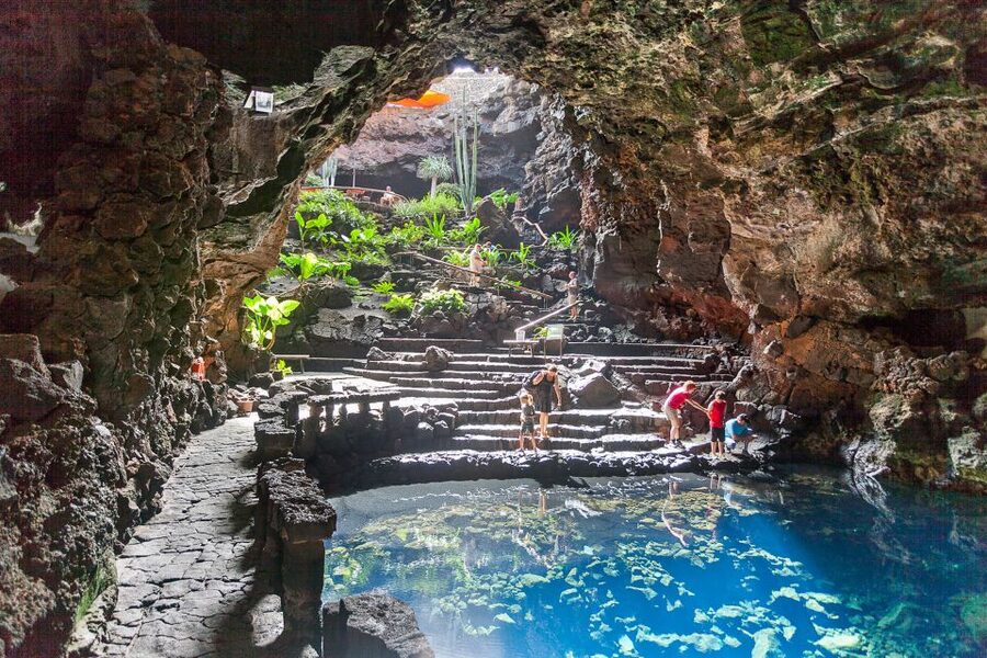 Lanzarote: Full-Day Island Highlights Tour - Pickup, pacing, and how the day is timed
