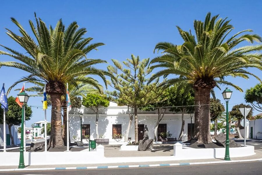 Lanzarote: Timanfaya Park and Jameos del Agua Full-Day Tour - Islet of Hilario And The Optional Camel Ride: Do It Only If You Like Short Thrills