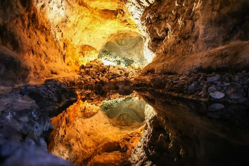 Lanzarote: Timanfaya Park, Jameos Agua, & Cueva Verdes Tour - Key highlights to look for