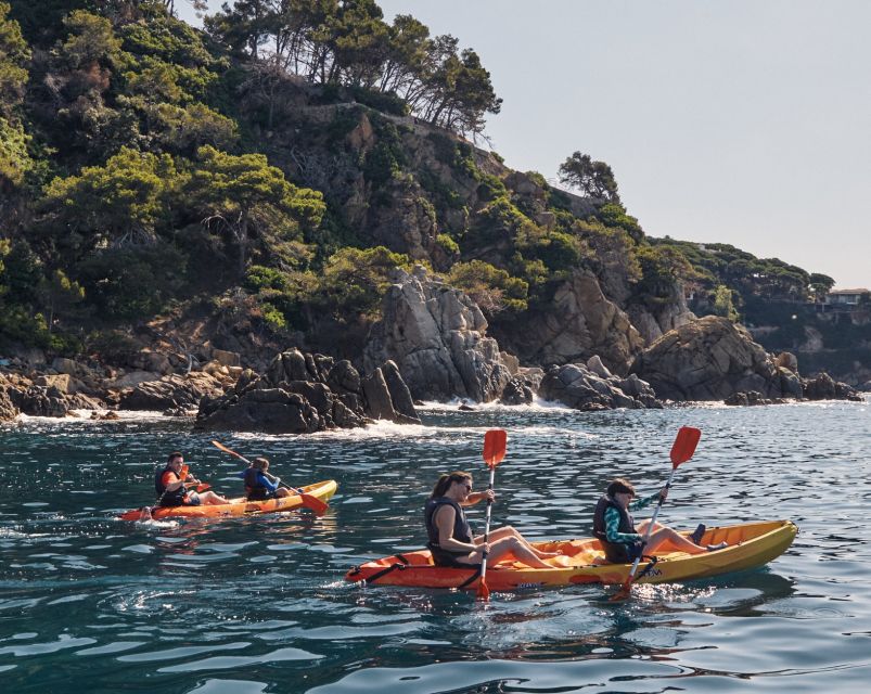 Lloret de Mar: Costa Brava Kayak Tour and Swimming - Meeting the yellow kayak center on the sand