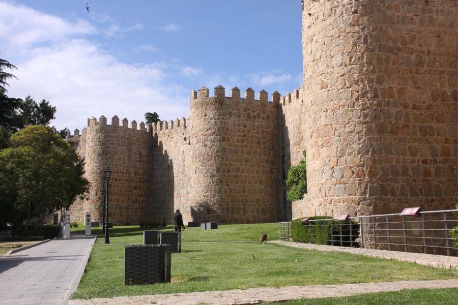 Madrid: Avila and Segovia Day Trip with Tickets to Monuments - Price and value for a Madrid day trip to Avila and Segovia