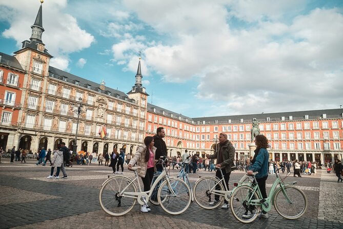 Madrid: City Highlights Guided Vintage Bike Tour - What the Best Guides Actually Do on This Tour