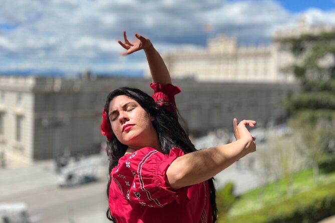 Madrid Essential: Historic Center, Plaza Mayor & Royal Palace - Plaza de la Villa and Almudena Cathedral: Old Town Hall Energy