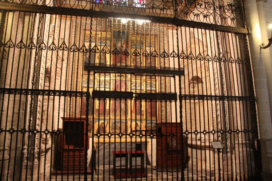 Madrid: Full-Day Guided Tour of Toledo with Cathedral Visit - Toledo Cathedral, Primada: why this interior visit is worth your time