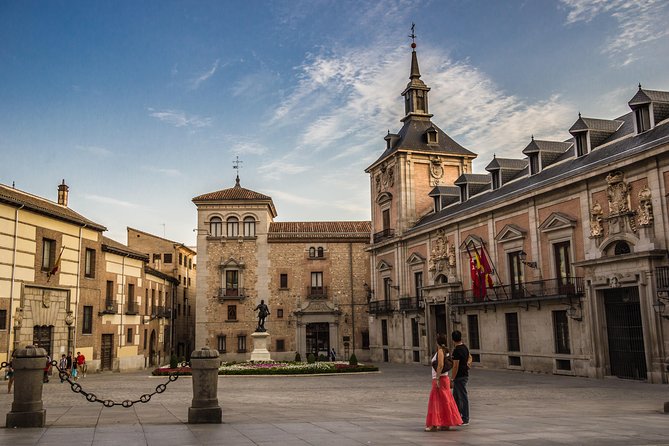 Madrid Highlights Bike Tour - Mercado de la Cebada and Barrio de Las Letras: culture with a snack option