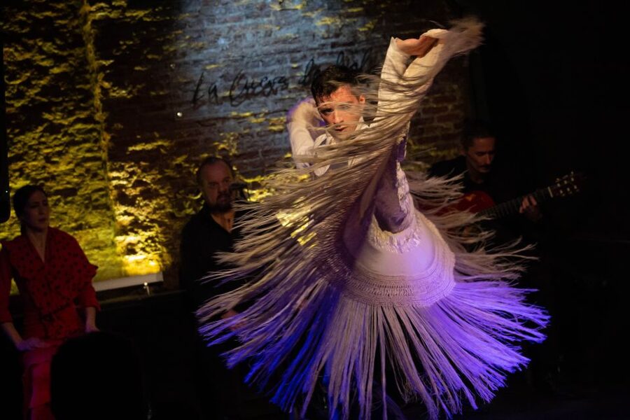 Madrid: La Cueva de Lola Flamenco Show Tickets with Drink - Key things to know before you go