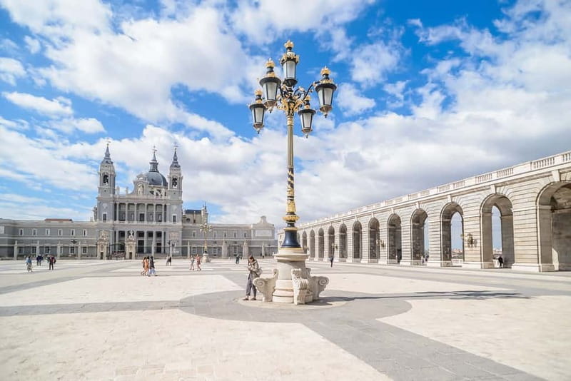 Madrid: Royal Palace Expert Guided Tour with Skip-the-Line - Who This Tour Fits Best, and Who Should Rethink It