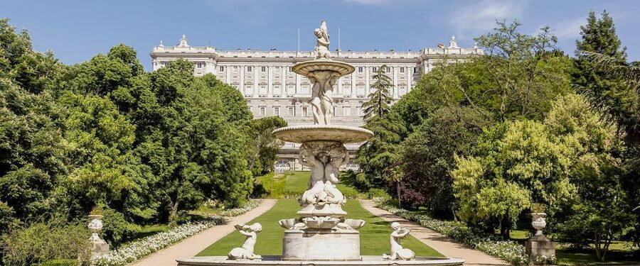 Madrid: Royal Palace Fast-Access Admission Ticket - Throne Room and Banquet Hall: Where Ceremonies Become Art