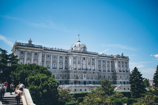 Madrid: Royal Palace Guided Tour with Skip the Line Ticket - Meeting Point, Check-In Timing, and the ID Rule