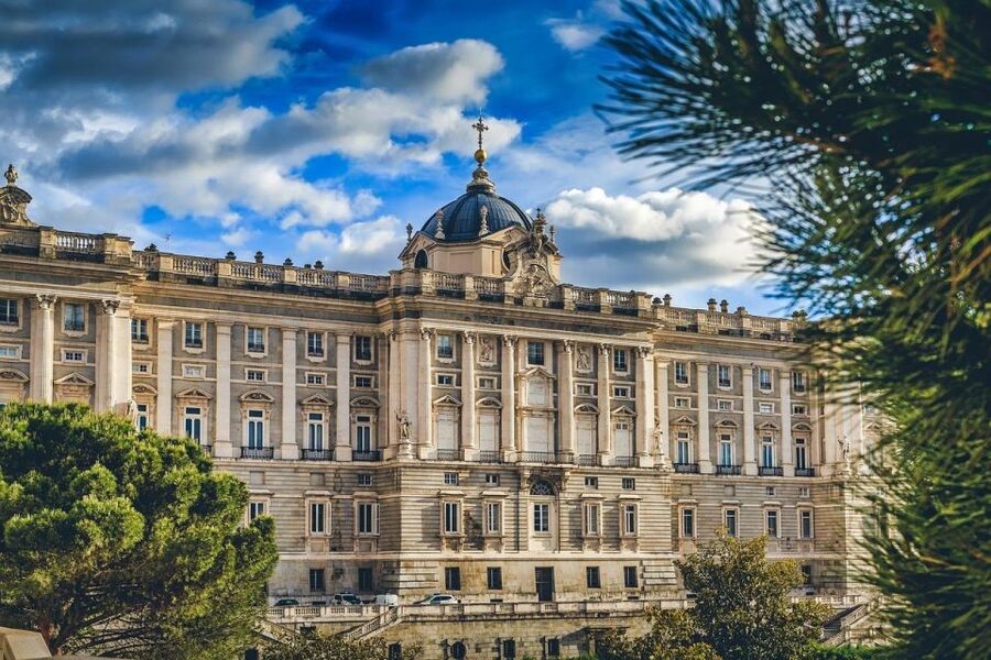 Madrid: Royal Palace Skip-the-line Guided Tour - Royal Palace, Skip the Lines, and Spend Your Time Looking