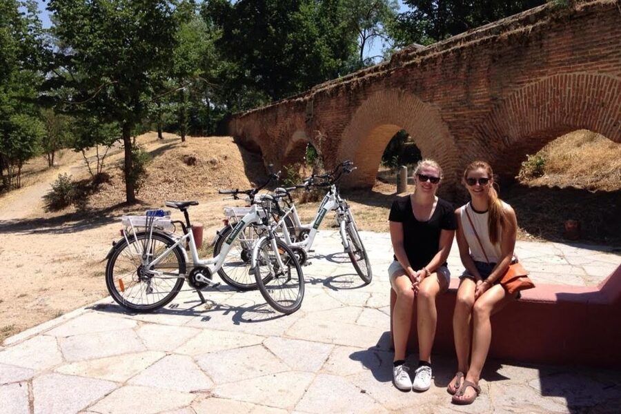 Madrid’s River Side & Casa de Campo Electric Bike Tour - Key points at a glance