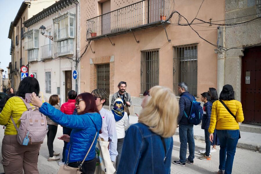 Madrid: Segovia and Toledo Tour, Alcazar, and Cathedral - FAQ