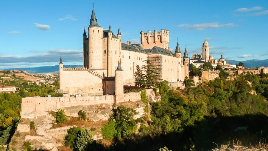 Madrid: Segovia and Toledo Tour, Alcazar, and Cathedral - Timing, Walking, and Food Reality for a 12-Hour Day