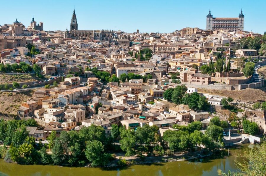 Madrid: Segovia and Toledo Tour, Alcazar, and Cathedral - Inside the Alcázar, Why This Castle Looks Like a Fairy Tale