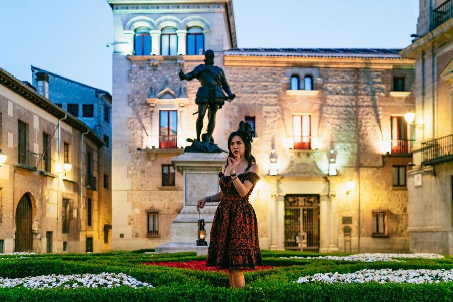 Madrid: Spanish Inquisition and Legends Evening Walking Tour - Lantern Route Through Quiet Corners and Old Squares