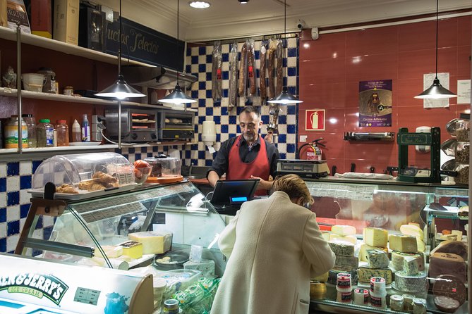 Madrid Tapas & Wine Tasting Walking Tour – Small Group Local Bars - What you actually eat: classics with variety
