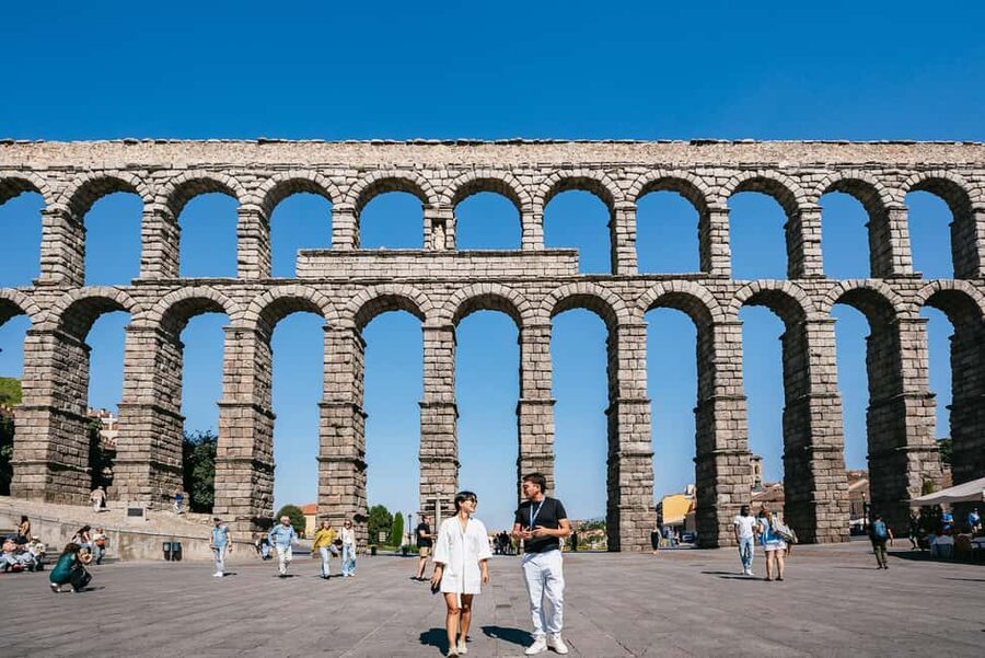 Madrid: Toledo & Segovia Tour w/ Cathedral, Alcazar & Lunch - Lunch option: when it happens and how it affects the day