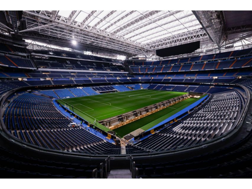 Madrid: Tour Bernabéu Entry Ticket - The Real Madrid museum: displays, visuals, and interactive tech