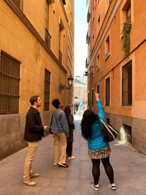 Madrid: Welcome to Madrid Guided Walking Tour - Narrow Lanes, Hidden Corners, and Madrid’s Best Story Clues