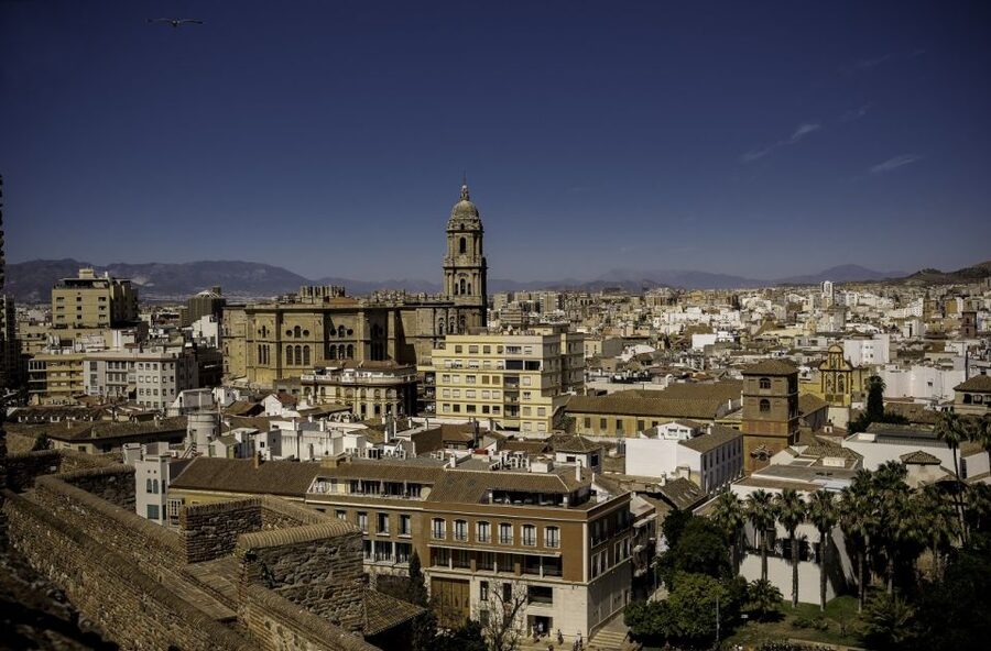 Málaga: 3-Hour Complete Walking Tour with Tickets - Roman Theatre, Alcazaba, Cathedral, in Just 3 Hours