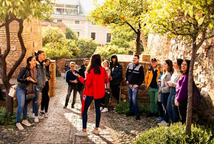 Málaga: Alcazaba and Roman Theatre Guided Tour With Entry - Ending Inside the Alcazaba: Your Time to Breathe and Photograph