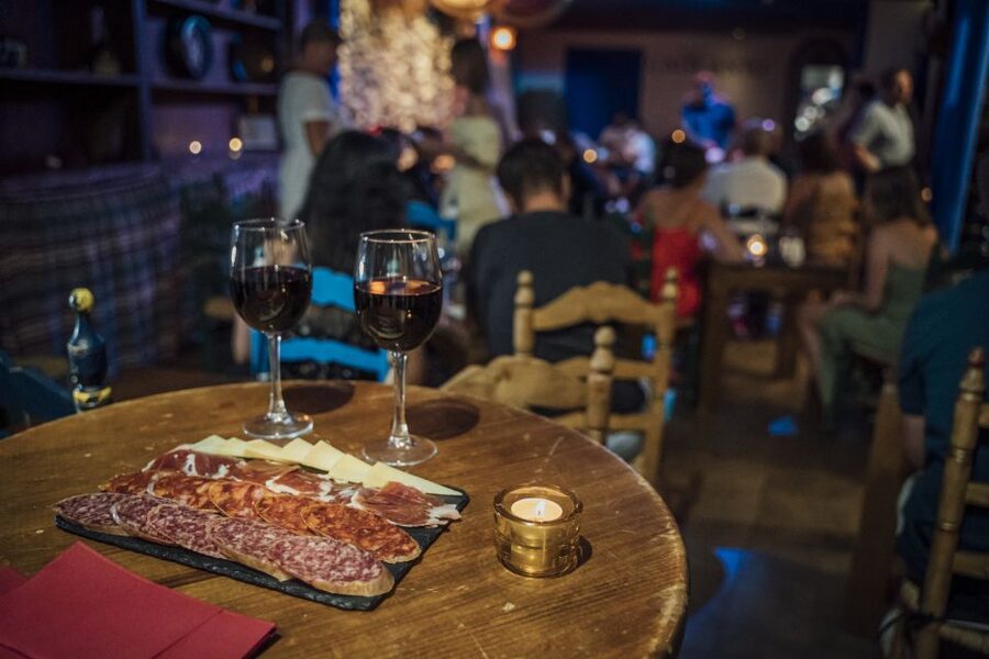 Malaga: Authentic Flamenco Show at El Gallo Ronco - FAQ