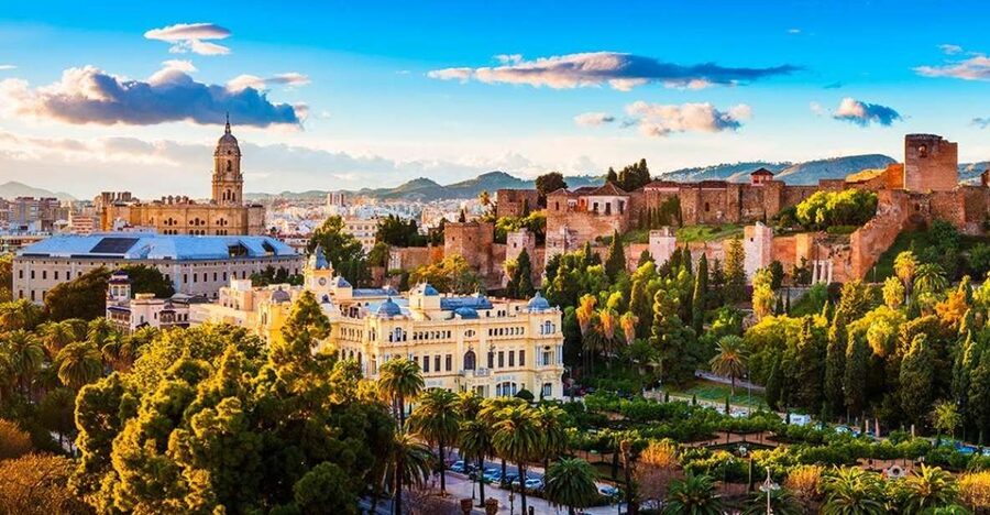 Málaga: Cathedral, Alcazaba, Roman Theater Walking Tour - Quick hits to know before you go