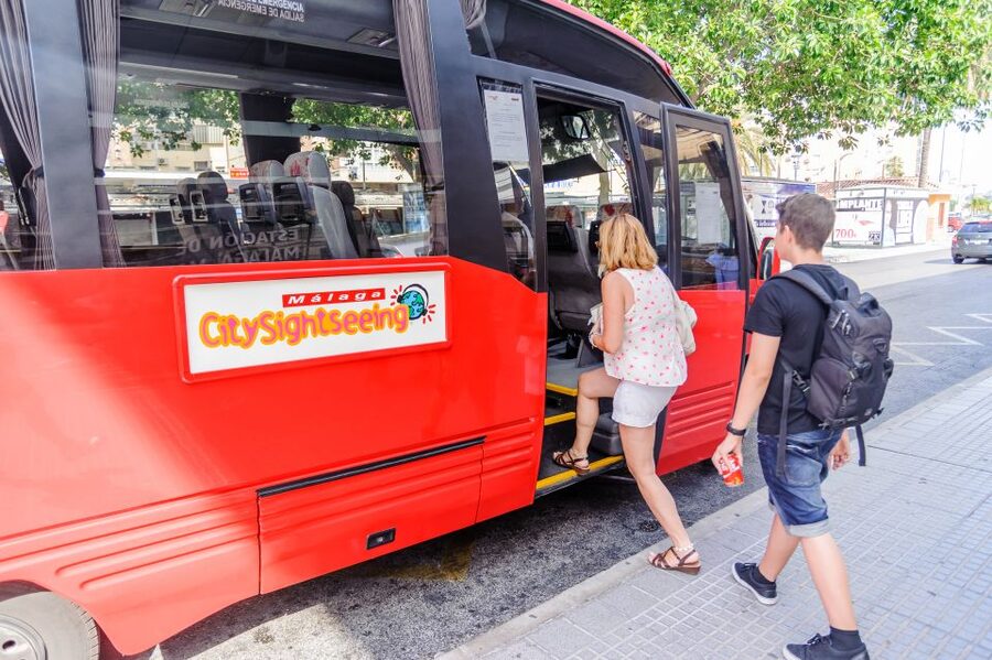 Malaga: City Sightseeing Hop-On Hop-Off Bus Tour - Routes and timing: Red, Blue, Green in a realistic 1-day plan