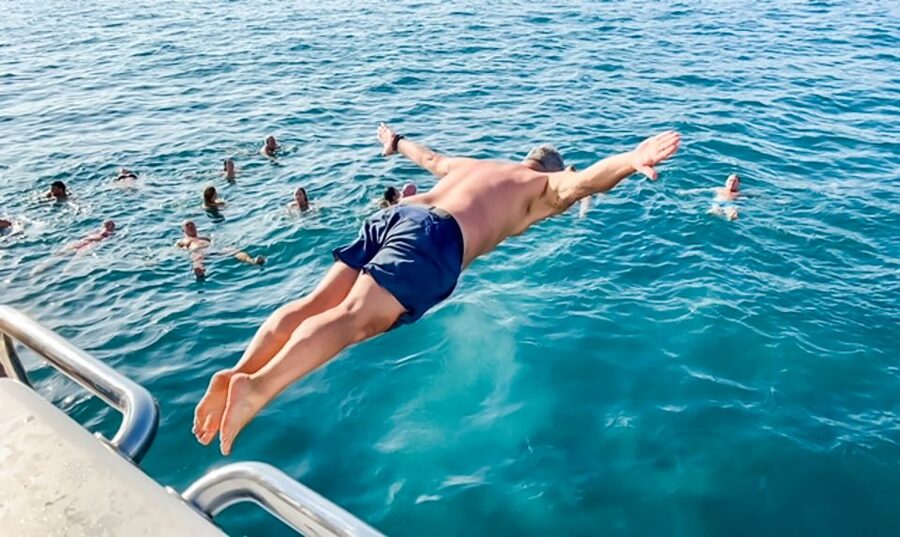Málaga: Scenic Catamaran Cruise - Boarding at Muelle Uno: where you go and what to do first