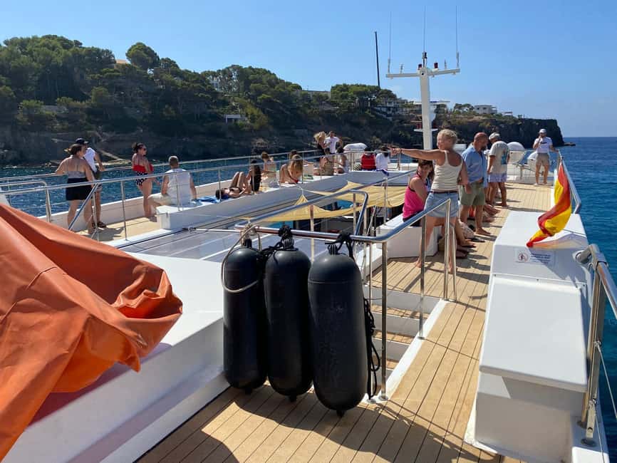 Mallorca: 3.5-Hour Boat Trip with Swimming and Snorkeling - Food and Drinks: How to Budget Without Losing the Fun