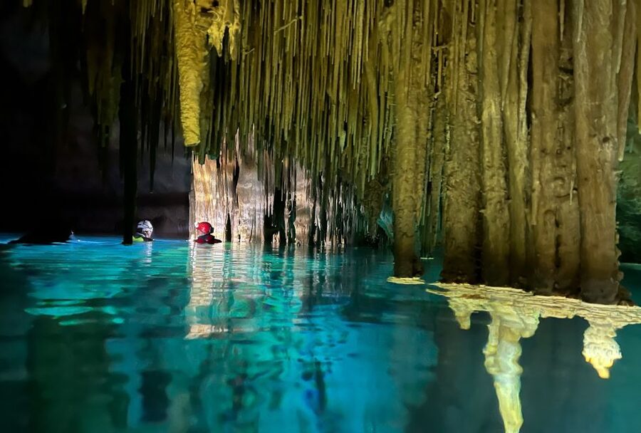Mallorca: Aquatic Cave Exploration Guided Tour - Gear-up at Carrer de les Petúnies and Cala Romántica
