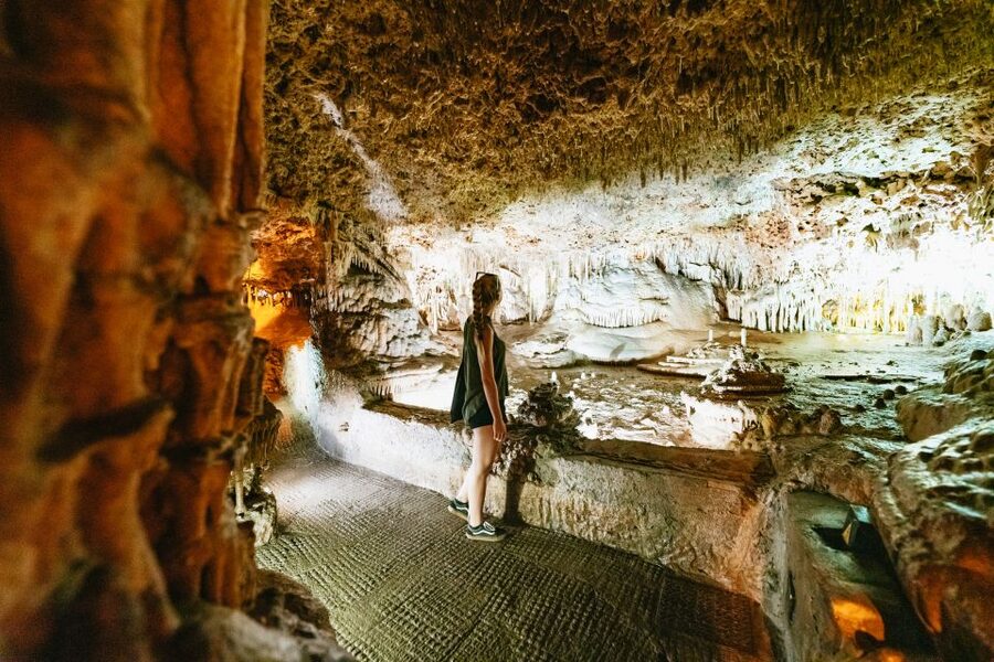 Mallorca: Caves of Drach Day Trip & Optional Caves of Hams - The Manacor pearl factory stop: real process, retail energy