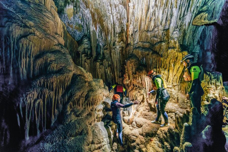 Mallorca: Cova des Coloms Caving Trip with Hotel Transfer - Gear and safety: how the guides keep the group confident