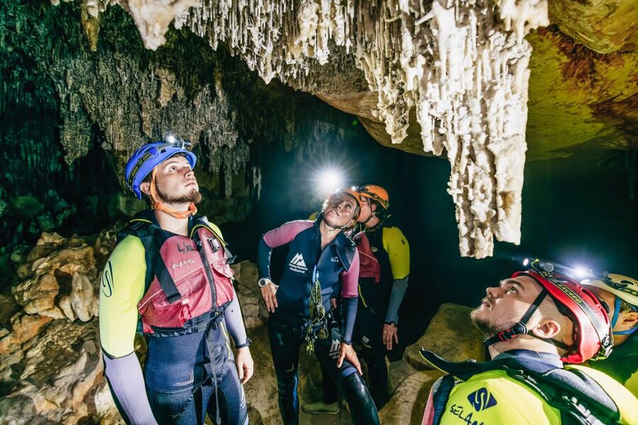 Mallorca: Cova des Coloms Caving Trip with Hotel Transfer - Weather swaps: why you might not enter the sea on every day