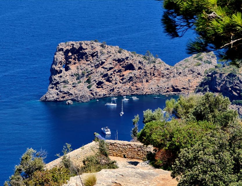Mallorca: Day Trip to Hidden Gems of Tramuntana with Lunch - Valldemossa Hermitage: the short walk that pays off