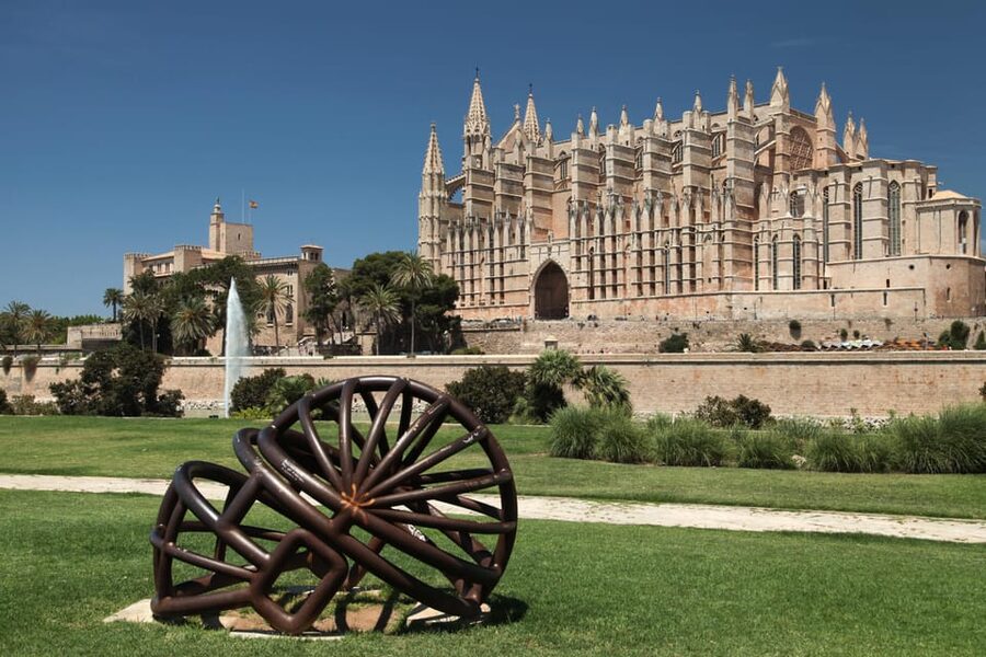 Mallorca: Drach and Hams Caves, and Porto Cristo Day Tour - What to bring (and what to plan for underground)