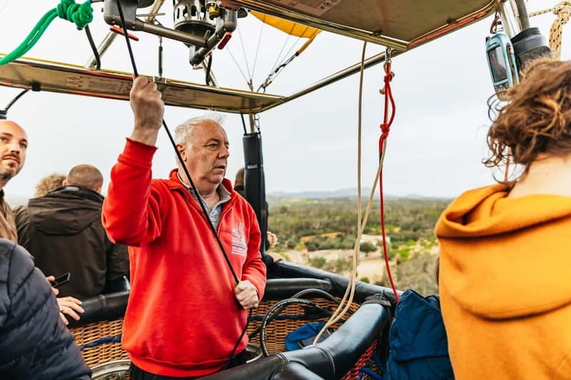 Mallorca: Hot Air Balloon Flight with Private Options - Safety, Insurance, and Why the Crew Matters