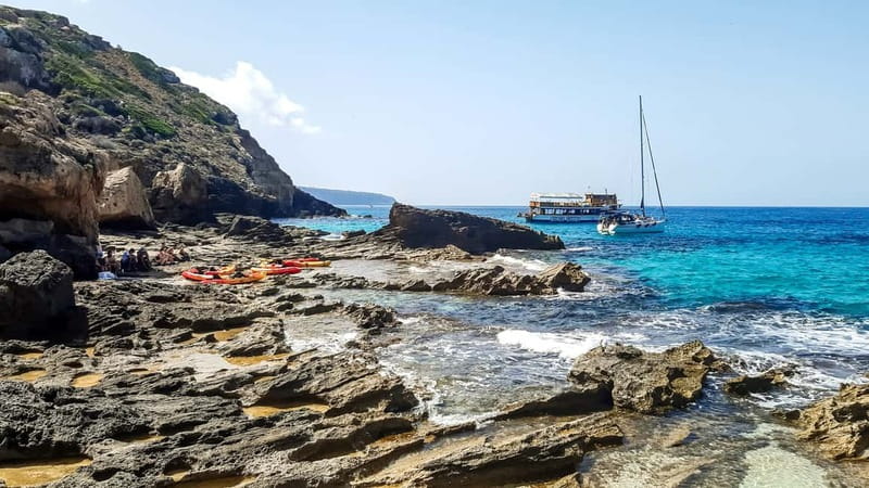 Mallorca: Sea Caves Kayaking Tour, Snorkeling & Snack - Snack and small comforts that make the day easier